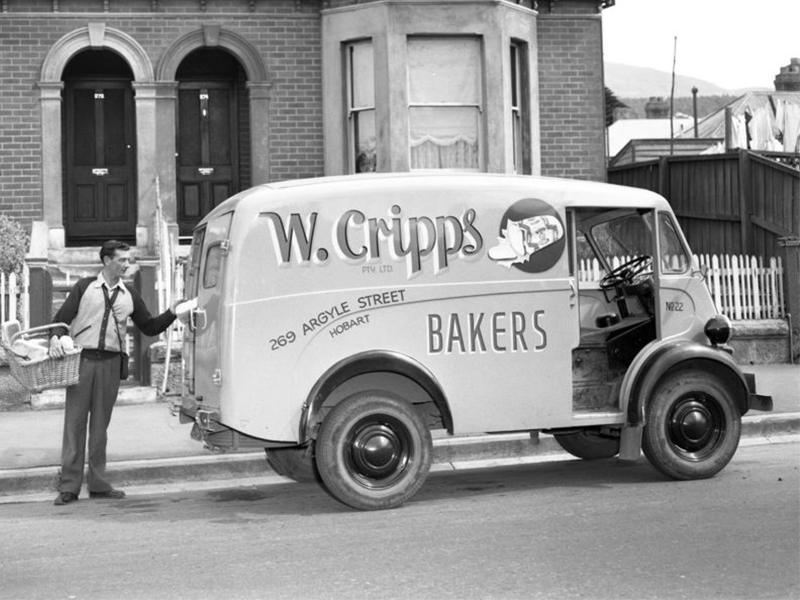 Geoff Duke, Morris Commercial J-Type